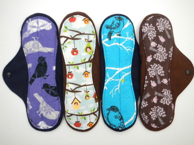 absorbent reusable cloth feminine maxi pad set